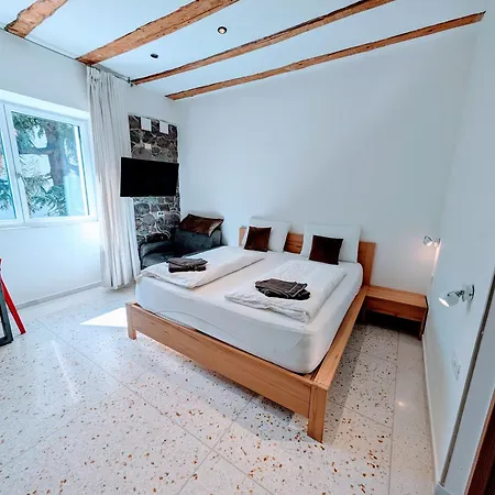 Apartment Gardar
