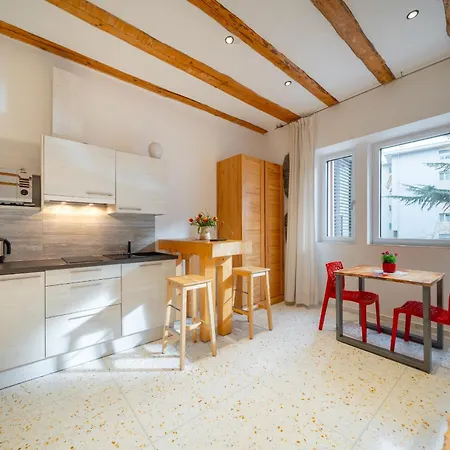 Gardar Apartment