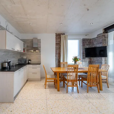 Gardar Apartment *