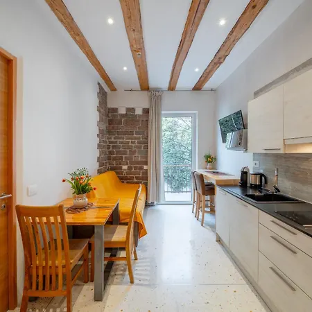 Gardar Apartment