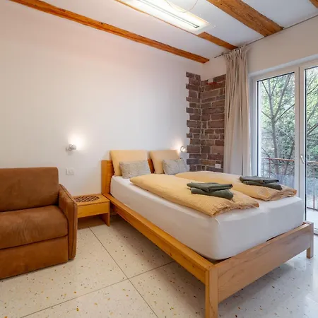 Gardar Apartment
